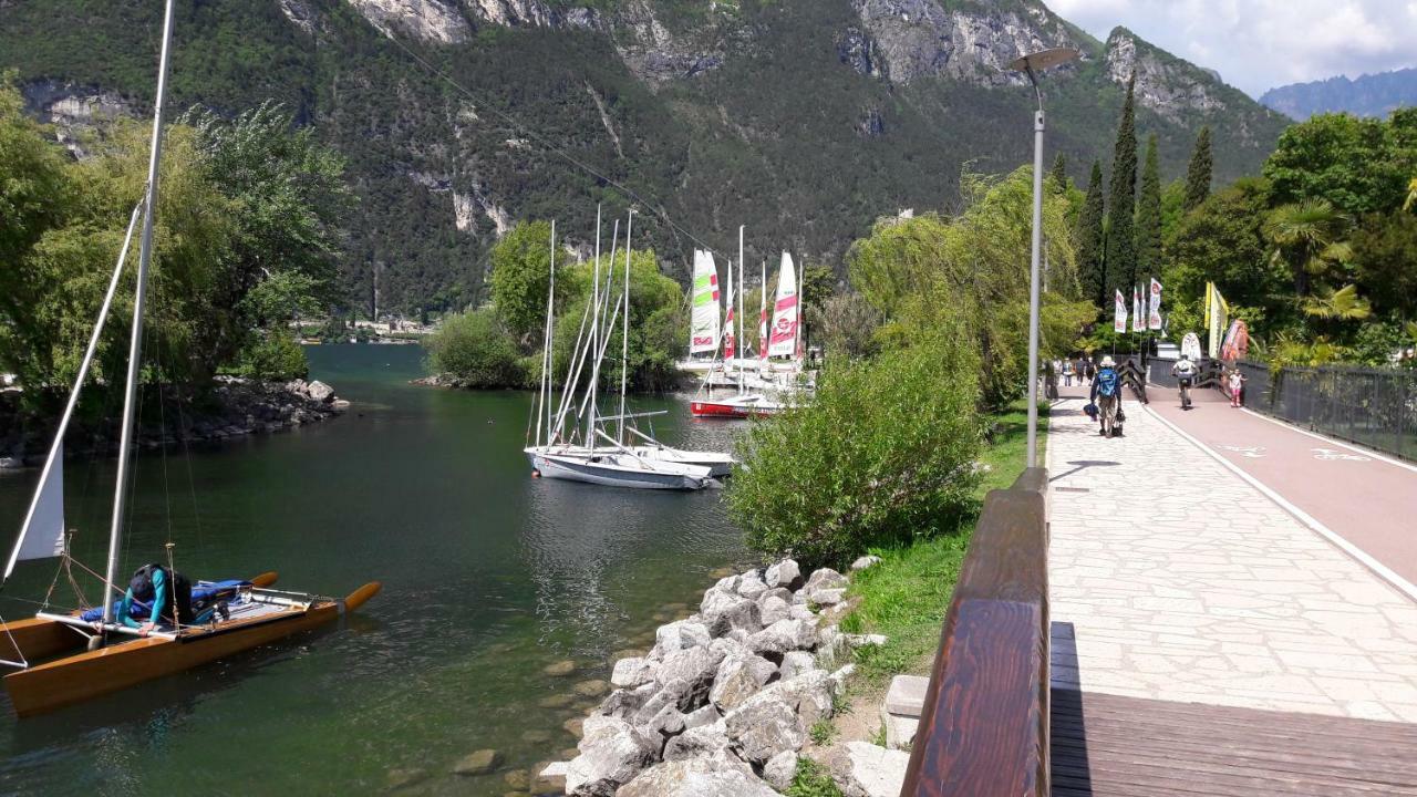 Garda Blu Apartment Riva del Garda Kültér fotó