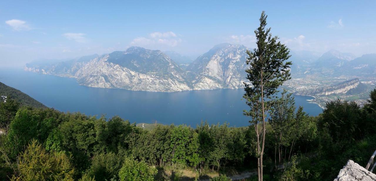 Garda Blu Apartment Riva del Garda Kültér fotó