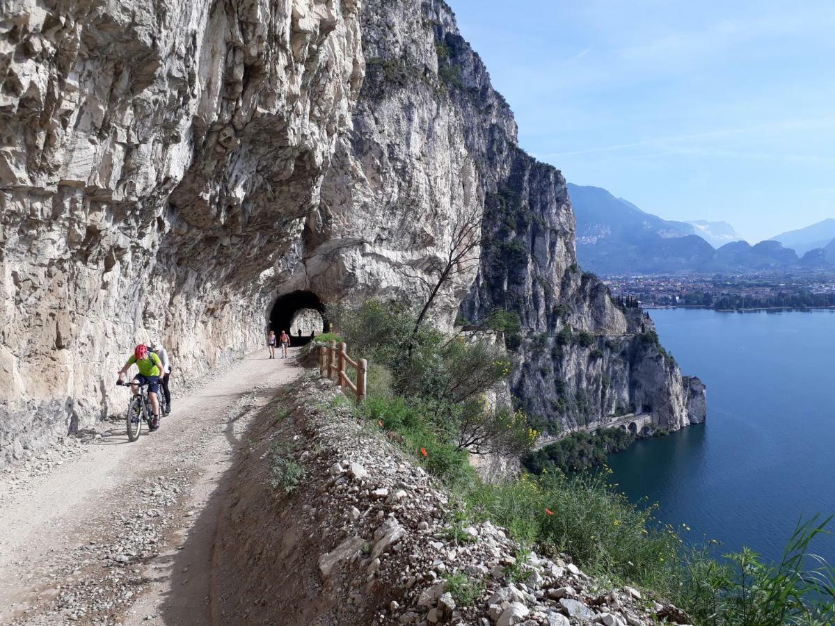 Garda Blu Apartment Riva del Garda Kültér fotó