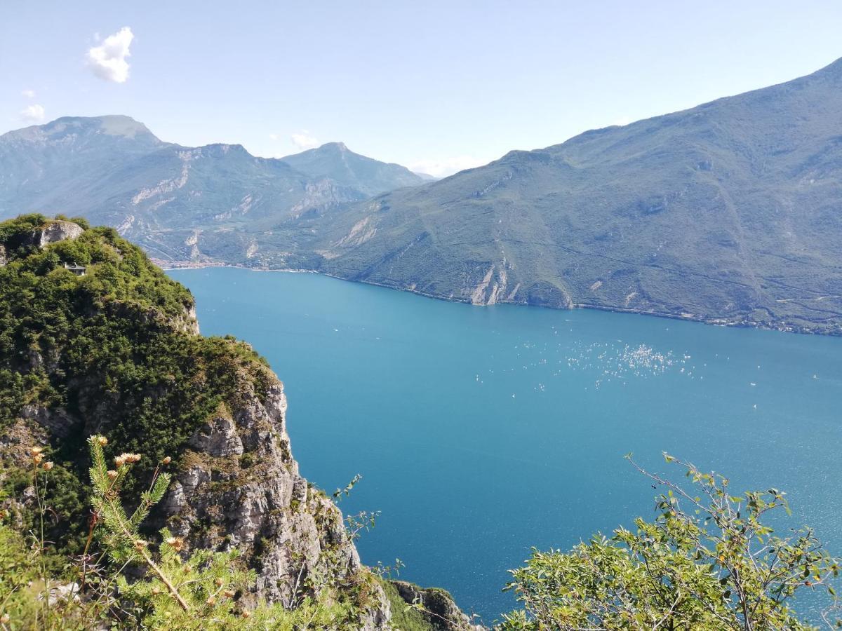 Garda Blu Apartment Riva del Garda Kültér fotó